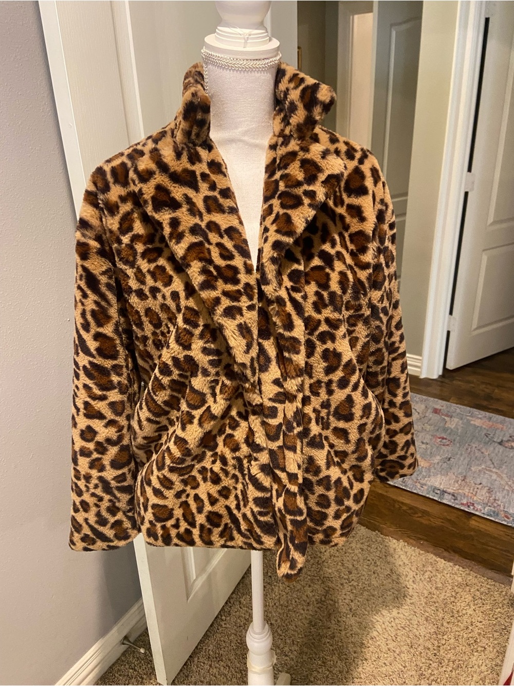 Women's Leopard Print Teddy Jacket - Faux Fur Coat in Brown/Tan